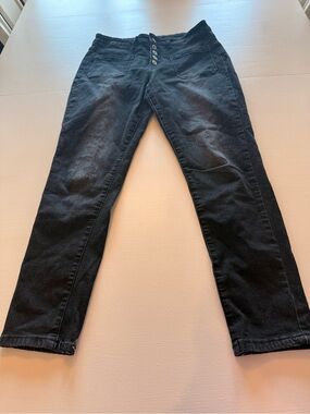 Black Women’s Ankle Jeans - Classic High-Rise